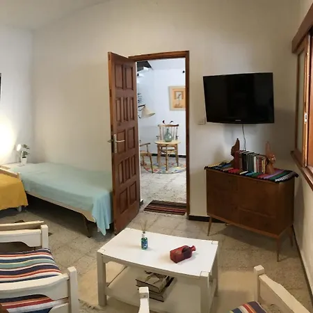 In El Medano, With Furnished Terrace - 100 M From The Apartment El Medano (Tenerife)